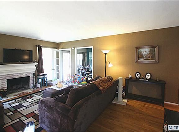 3rd image of 3645 Senasac Ave
