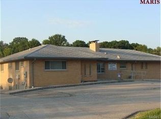 4639 Baumgartner Rd, Saint Louis, MO 63129