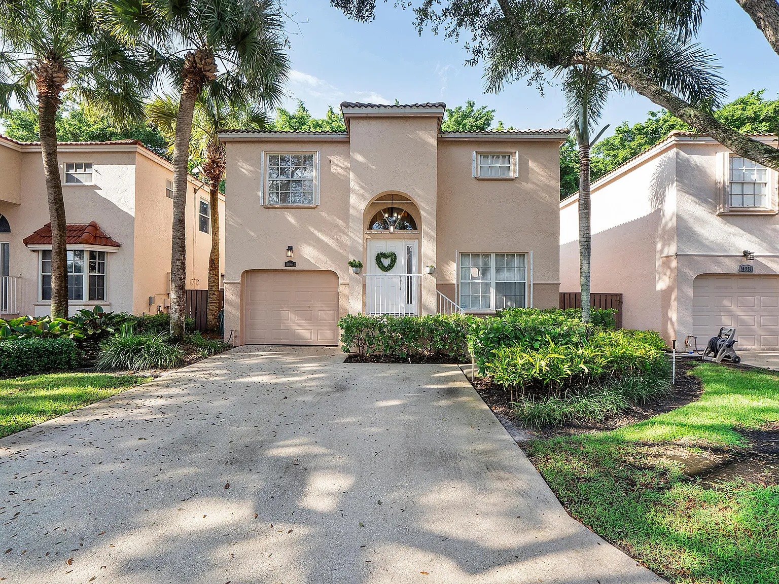 3 bed, 2.5 bath, 1484 sqft, $3,250 — Photo 1