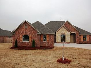 3805 SW Flatrock Ave, Bentonville, AR 72712