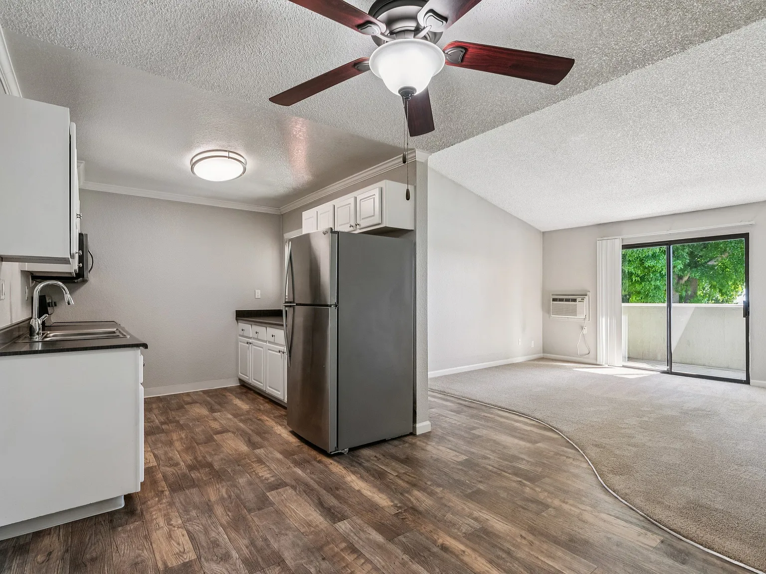 Ridgecrest Apartment Homes — Photo 2