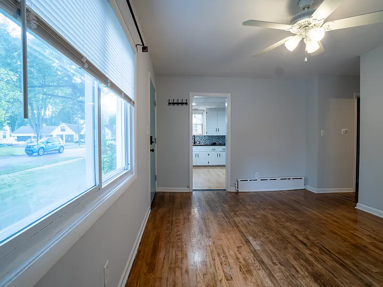 21801 Grand Lake St — Photo 3