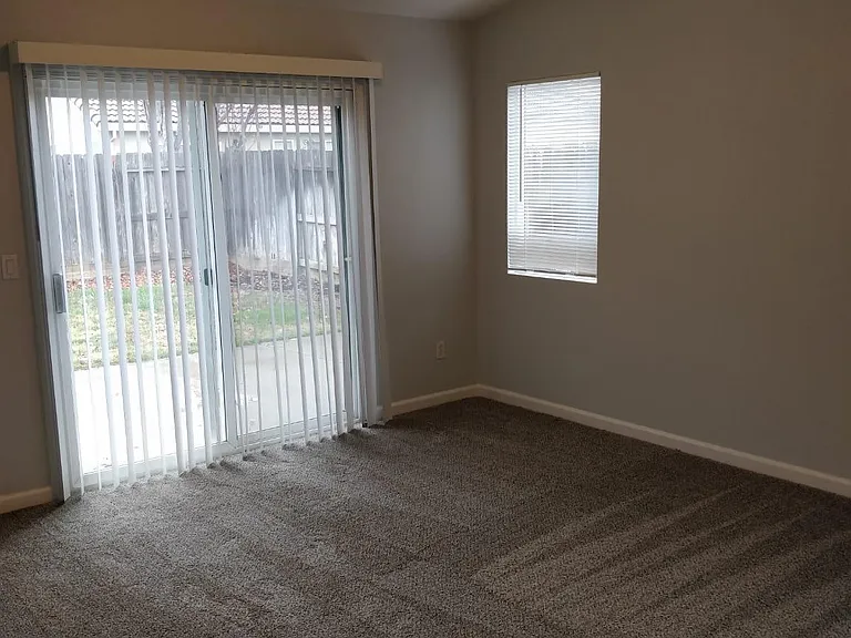 7001 Bolzano Way — Photo 9