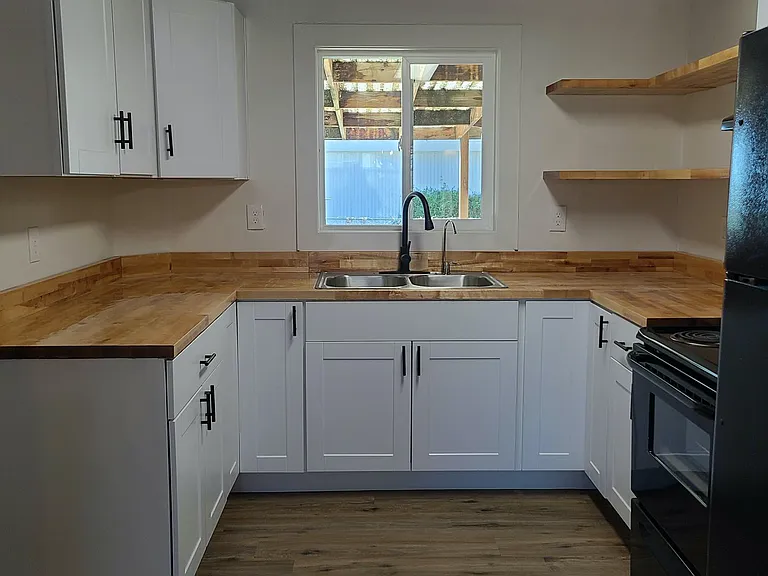 15905 Ellis Ave — Photo 6