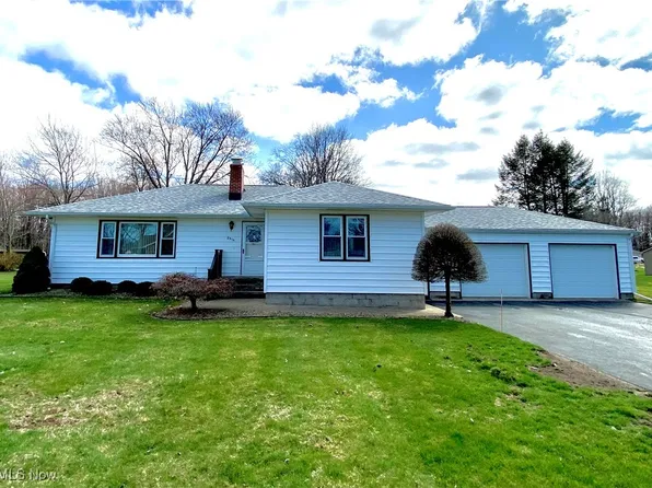 2916 Fairview Dr, Ashtabula, OH 44004