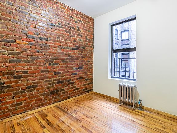 2nd image of 31 Bedford St #38