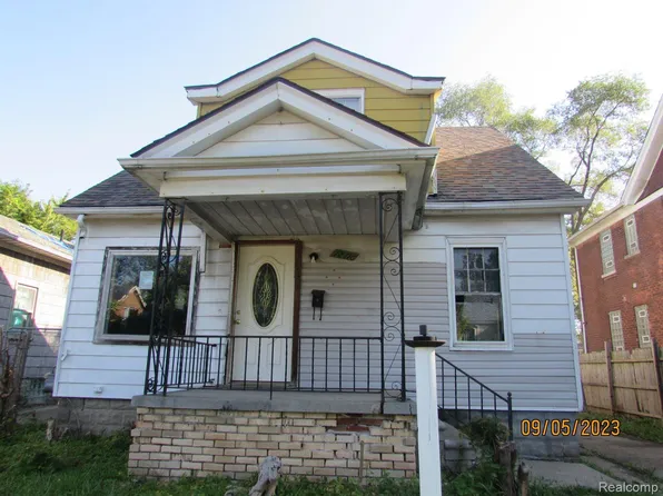 12716 Barlow St, Detroit, MI 48205