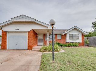 1009 NW 12th St, Moore, OK 73160