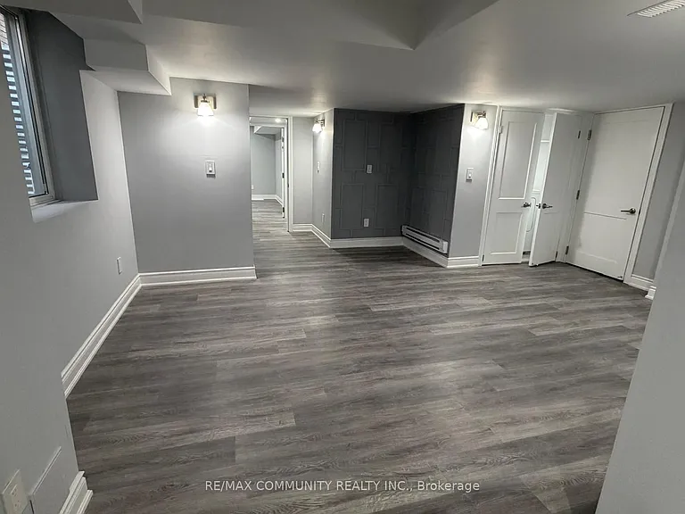 224 Fleetwood Dr #BASEMENT — Photo 11