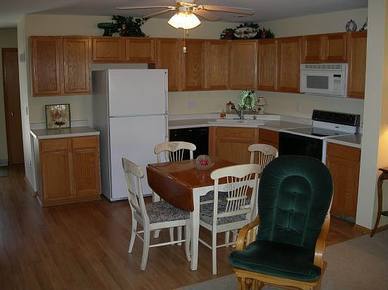 Eat-In Kitchen w/Ultra Quiet Bosch Dishwasher Included
