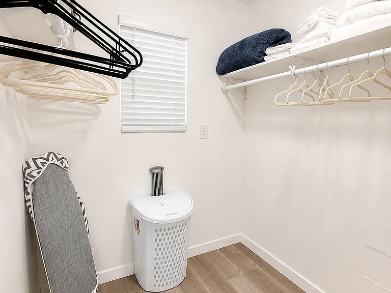 6737 Blewett Ave — Photo 29