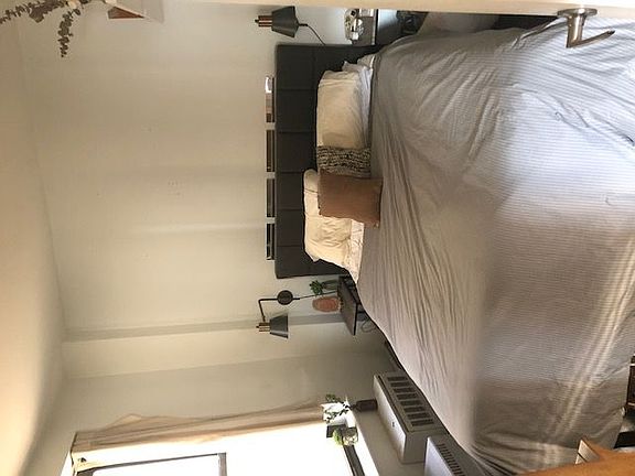 2nd image of 1154 Pacific St APT 3C