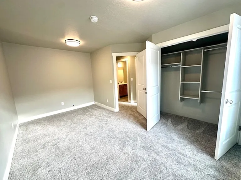 32 E 1225 S — Photo 9