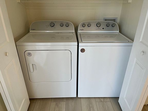3rd image of 314 W Riley Dr #1G