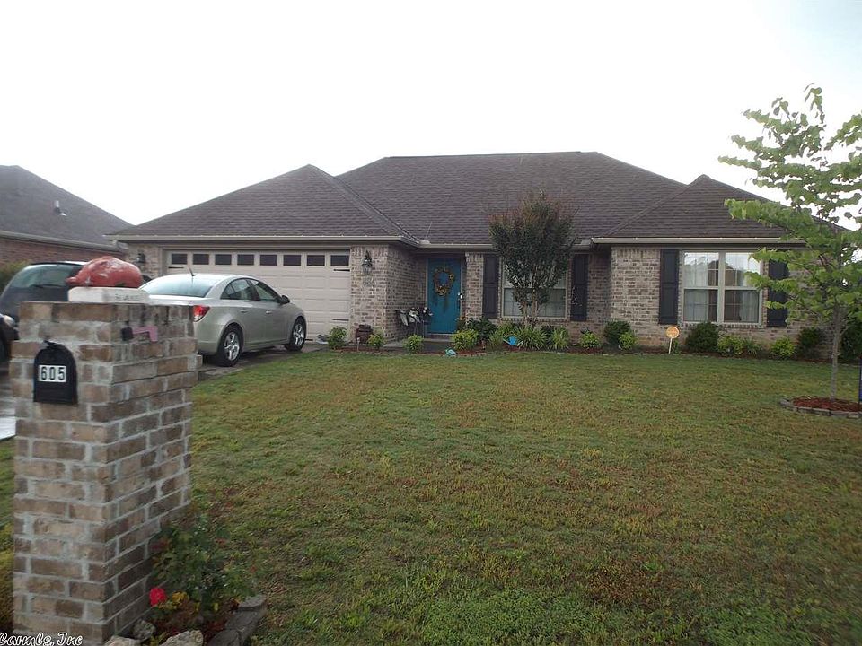 1st image of 605 Wycliffe Dr