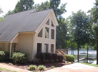 256 Currahee Pl, Toccoa, GA 30577