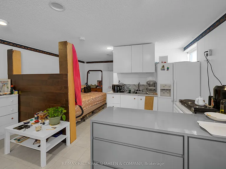 386 Ellerslie Ave #BSMNT A — Photo 9