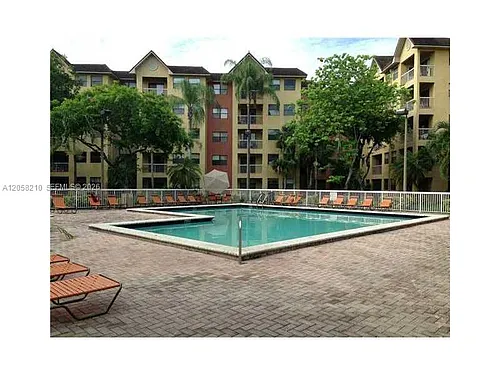 8343 Lake Dr #101 Photo 1