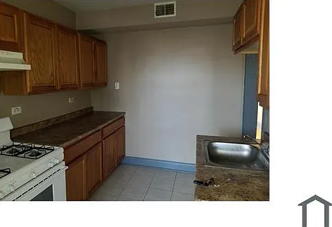 4914 W 18th St #7 — Photo 14