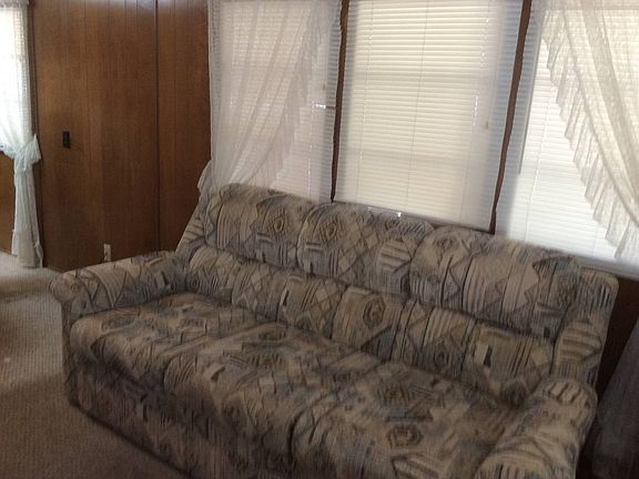 5th image of 709 Irene Dr
