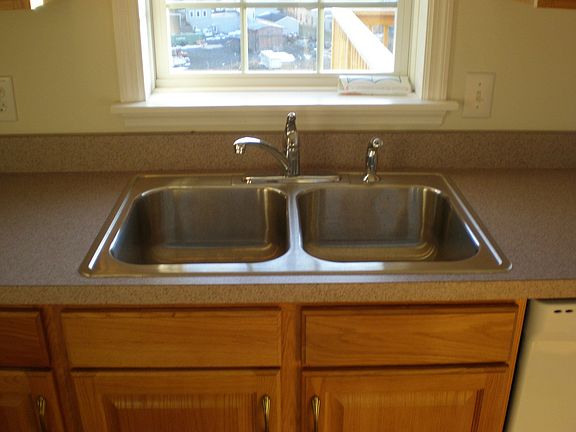 Twin Stainless Sink in Kitchen