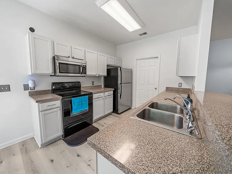 217 Antigua Pl — Photo 11