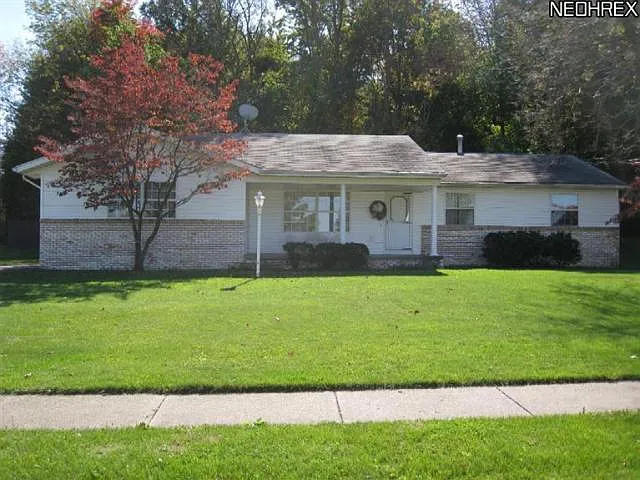 3427 Glenbrook Dr photo 1