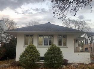 1421 Courtland Ave, Park Ridge, IL 60068