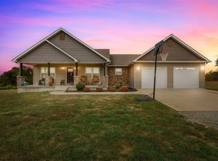 3111 Ridgewood Hills Dr, Farmington, MO 63640