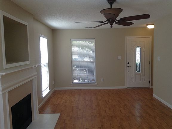 3rd image of 6340 Goldenfield Dr