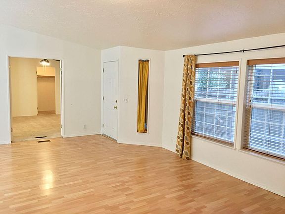 5th image of 96 Northridge Ter #16