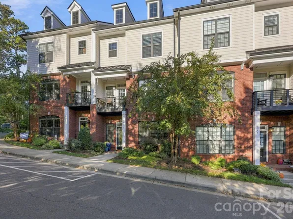 519 Griffith Village Ln, Davidson, NC 28036