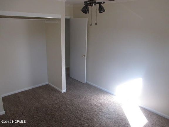 3rd image of 105 Eastview Ct