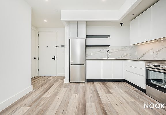 2nd image of 445 Vanderbilt Ave APT 305
