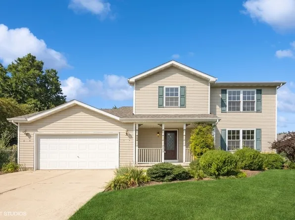 559 Beachview Dr, Somonauk, IL 60552