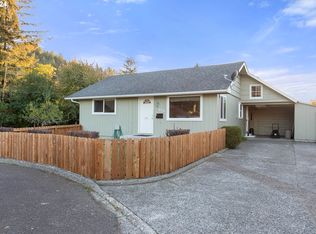 678 W Alder Pl, Reedsport, OR 97467