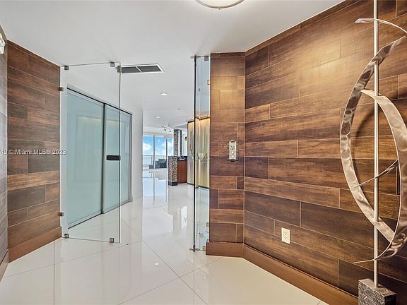 3rd image of 1331 Brickell Bay Dr APT 2511
