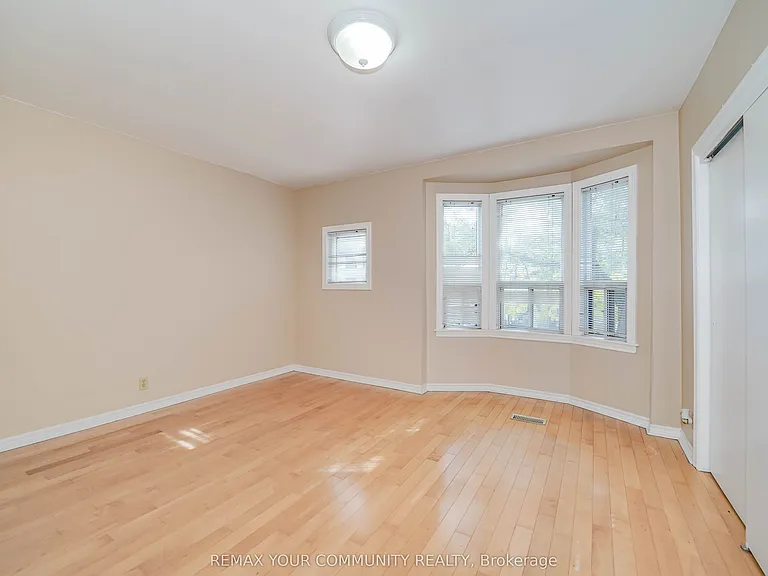 1378 Danforth Ave S #1 — Photo 14