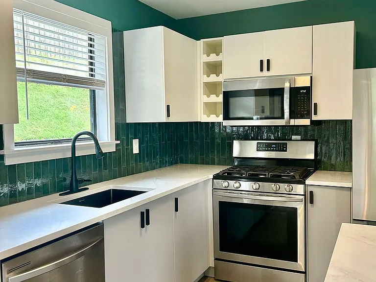 223 Little St SE — Photo 11