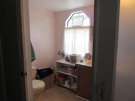 2nd image of 1526 Alby Dr
