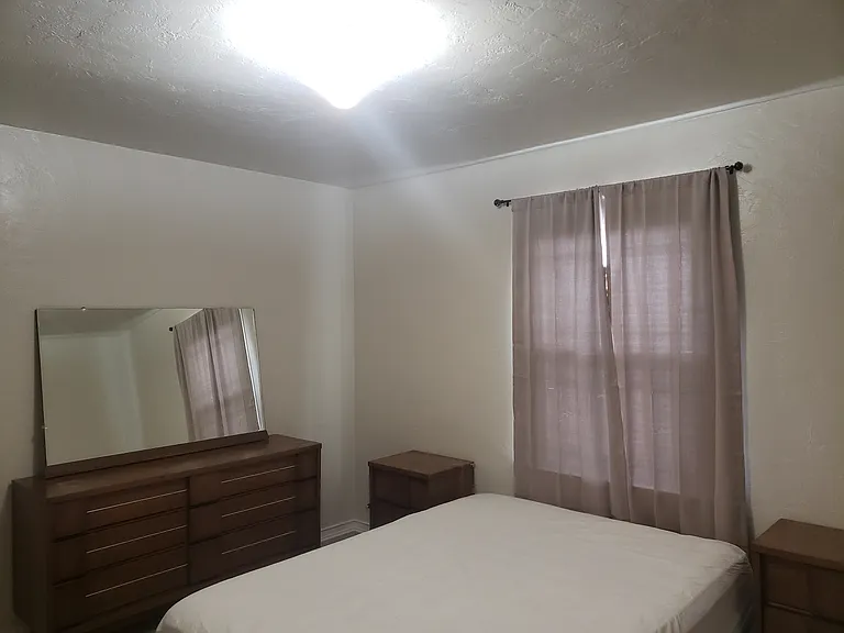 225 S Bailey St — Photo 5