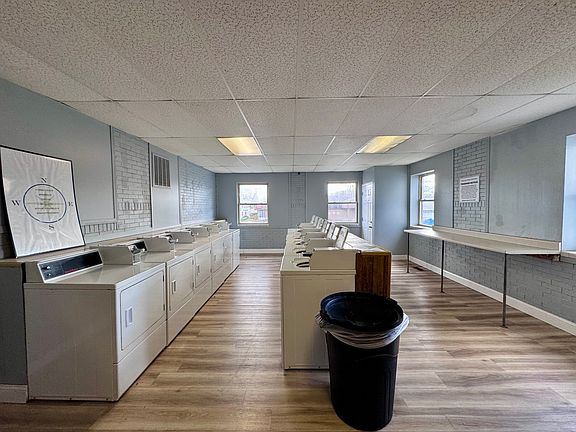 5th image of 1109 S Main St APT 213
