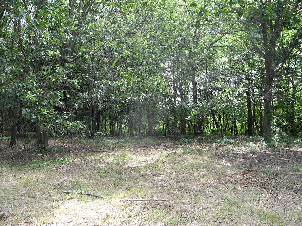 2nd image of 10641 Woodlawn Ct