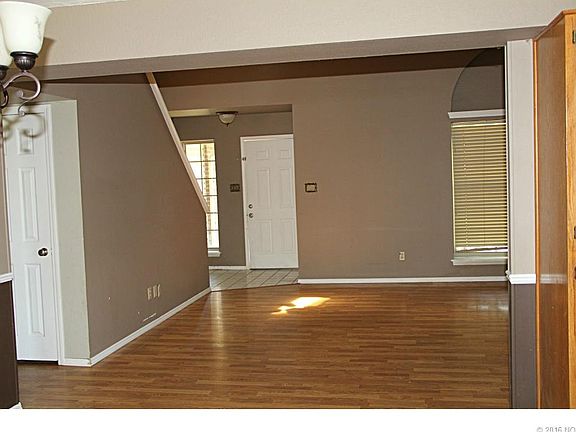 3rd image of 14350 S Poplar Pl