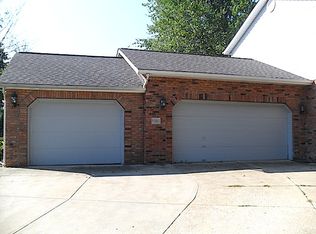 8585 Mansion Blvd, Mentor, OH 44060