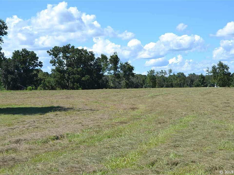 2nd image of 100 SW Bluebird Ct