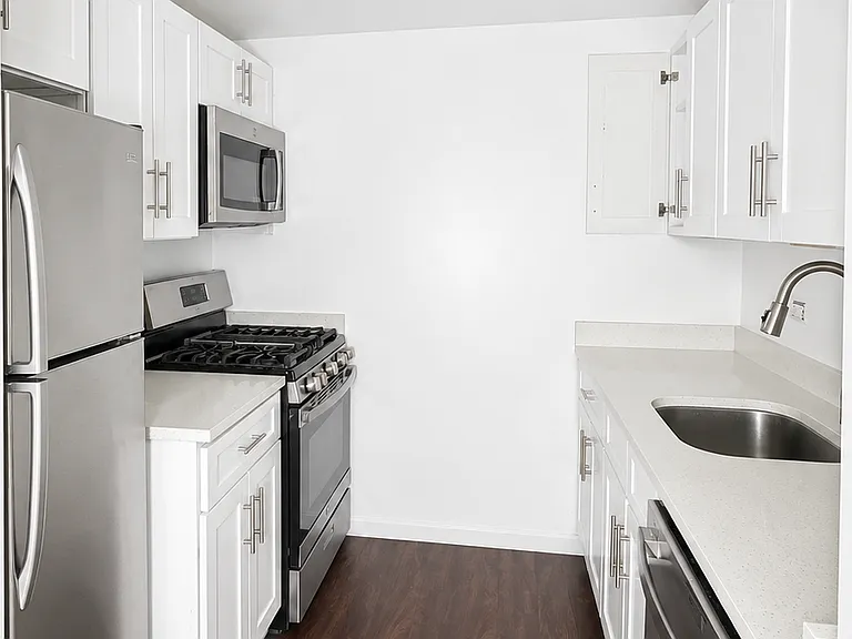 159-10 71st Ave #2 — Photo 1