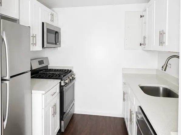 159-10 71st Ave Floor 2, Fresh Meadows, NY 11365