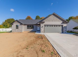 3185 Pender Ct, Adrian, MI 49221