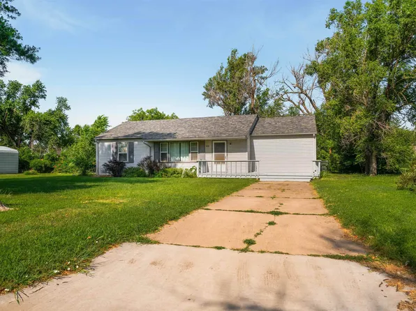 311 S Harvey Ave, Burrton, KS 67020